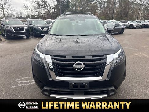 Used 2025 Nissan Pathfinder Platinum w/ Cargo Package image 10