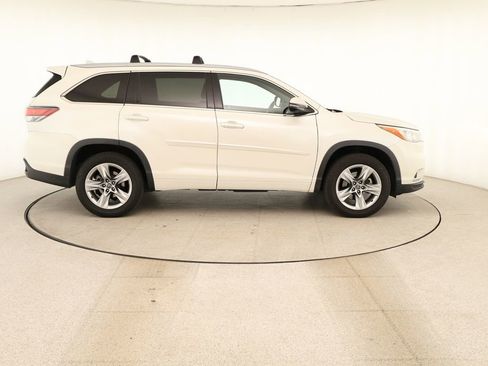 Used 2016 Toyota Highlander Limited FWD image 8