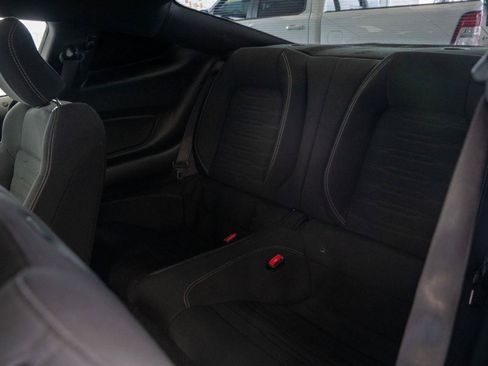 Used 2017 Ford Mustang Coupe RWD image 13