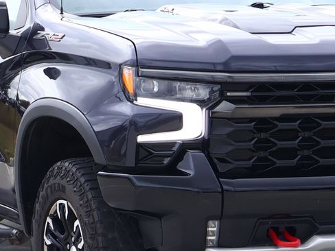 Used 2022 Chevrolet Silverado 1500 ZR2 w/ Technology Package image 8