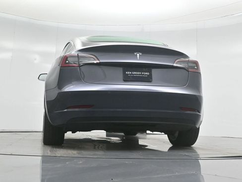 Used 2019 Tesla Model 3 Standard Range Plus image 46