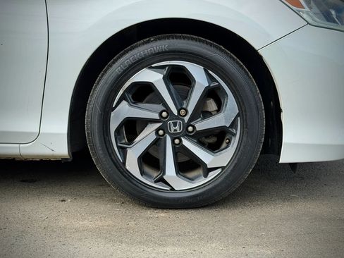 Used 2017 Honda Accord EX-L image 22