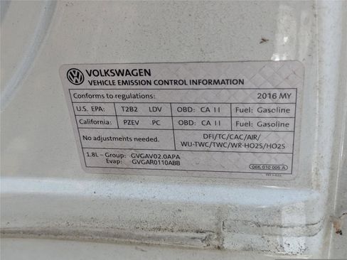 Used 2016 Volkswagen Golf SE w/ Lighting Package FWD image 34