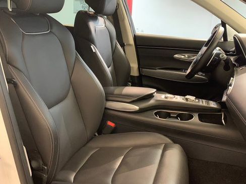 Used 2024 Genesis GV70 2.5T w/ Select Package image 60