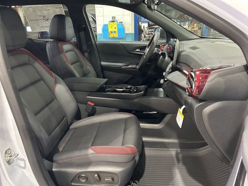 New 2026 Chevrolet Equinox RS w/ Convenience Package III AWD/4WD image 44