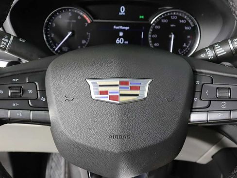 Used 2022 Cadillac XT4 Luxury AWD/4WD image 19