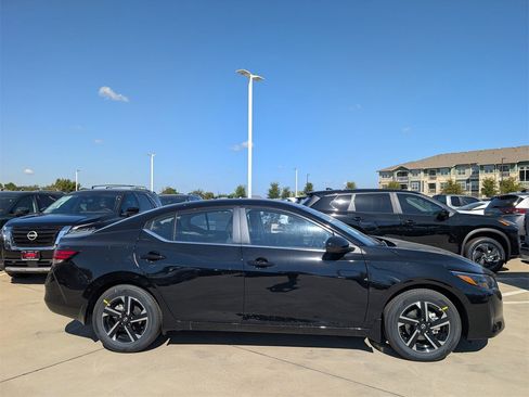 New 2025 Nissan Sentra SR w/ SR Premium Package image 3