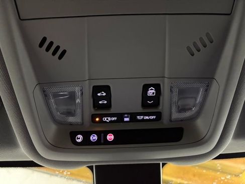 Used 2022 Chevrolet Equinox LT image 26