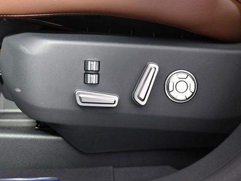 New 2026 Lincoln Nautilus Reserve AWD/4WD image 14