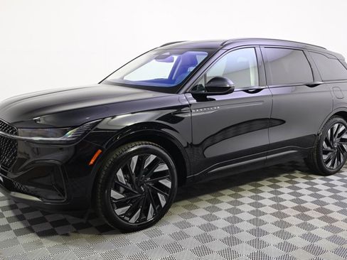 New 2026 Lincoln Nautilus Reserve w/ Jet Appearance Package AWD/4WD image 2