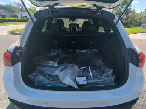 New 2025 Mercedes-Benz GLC 350e 4MATIC image 14