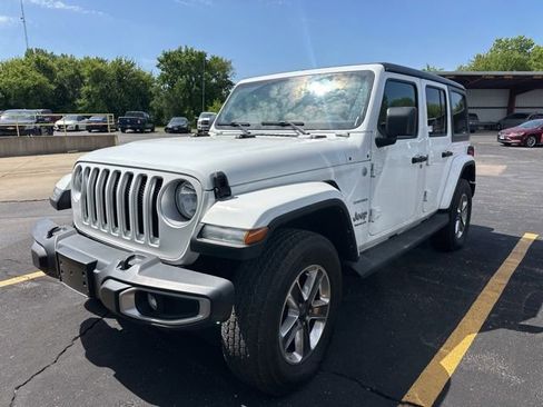 Used 2023 Jeep Wrangler Unlimited Sahara w/ Cold Weather Group AWD/4WD image 13