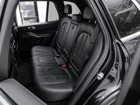 Used 2022 BMW X5 xDrive40i w/ Parking Assistance Package image 35