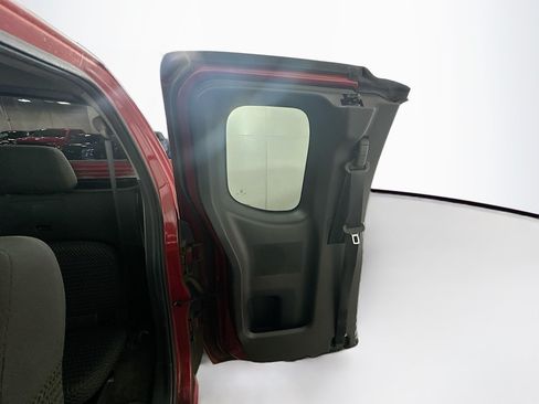 Used 2012 Nissan Frontier SV RWD image 23