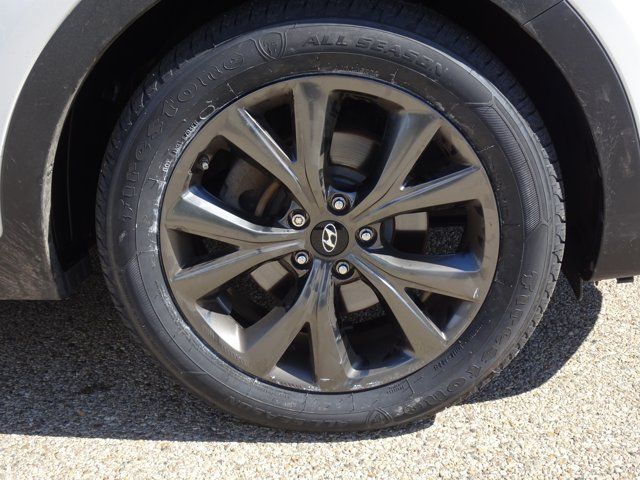 Used 2018 Hyundai Santa Fe Sport w/ 2.0T Ultimate Tech Package 05 AWD/4WD image 30