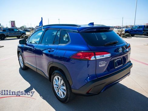 Used 2023 Toyota Corolla Cross LE image 5
