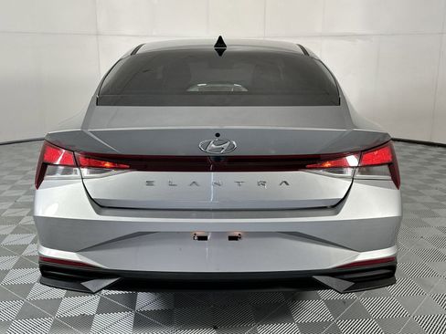 Used 2022 Hyundai Elantra SEL FWD image 7