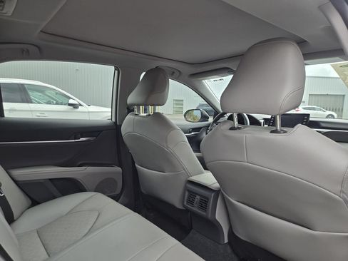 Used 2022 Toyota Camry XSE w/ Navigation Package FWD image 7