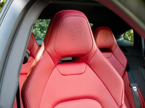 New 2025 Porsche Panamera image 34