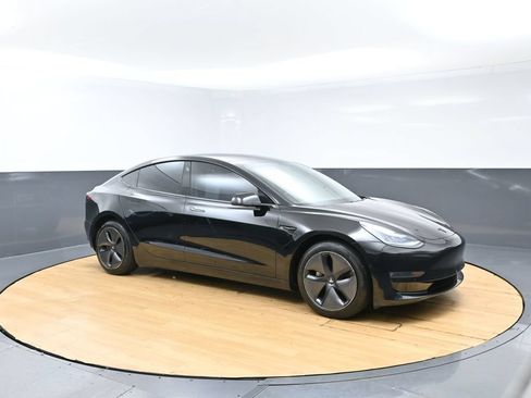 Used 2018 Tesla Model 3 Mid Range RWD image 45