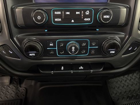 Used 2018 Chevrolet Silverado 1500 LT w/ All Star Edition image 22