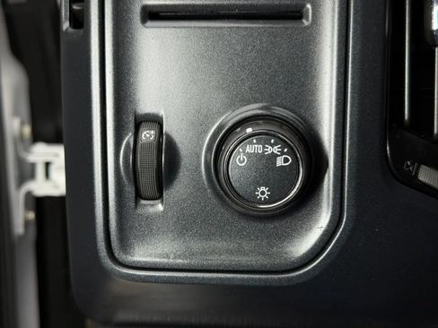 Used 2017 GMC Sierra 1500 2WD Regular Cab image 19