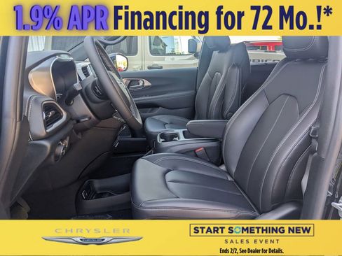 New 2026 Chrysler Pacifica Select image 17