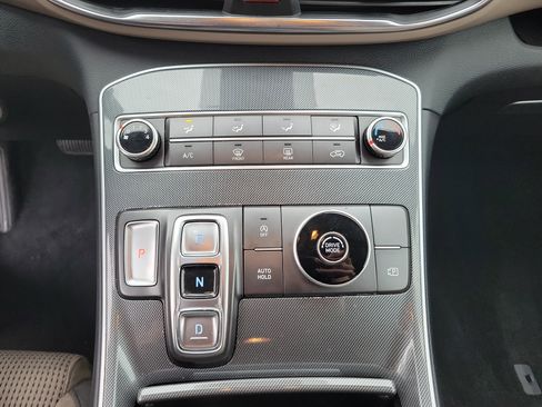 Used 2022 Hyundai Santa Fe SE image 11