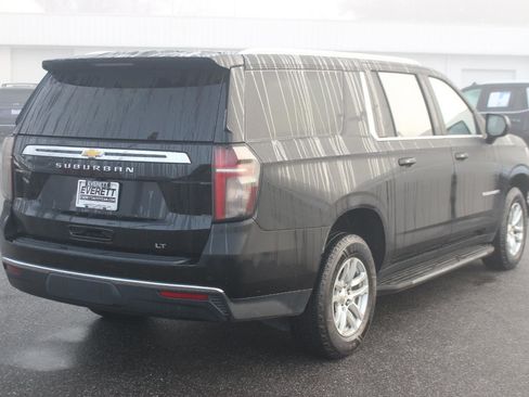 Used 2023 Chevrolet Suburban LT image 7