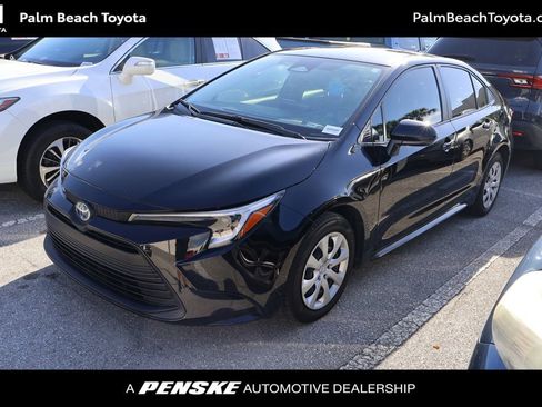 Certified 2024 Toyota Corolla LE image 1