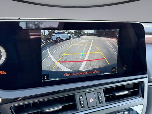 Used 2025 Lexus ES 350 w/ Premium Package FWD image 24