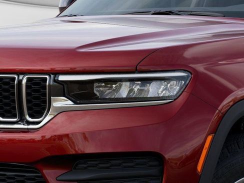New 2025 Jeep Grand Cherokee Laredo X w/ Luxury Tech Group I AWD/4WD image 10
