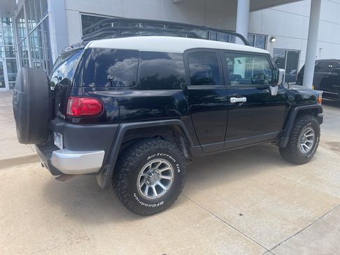 Used 2010 Toyota FJ Cruiser 4WD image 4
