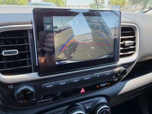 New 2025 Hyundai Venue SEL image 27