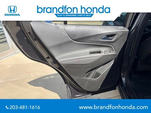 Used 2022 Chevrolet Equinox RS AWD/4WD image 10