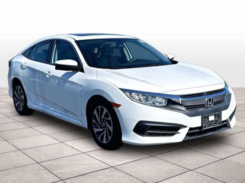 Used 2018 Honda Civic EX image 3