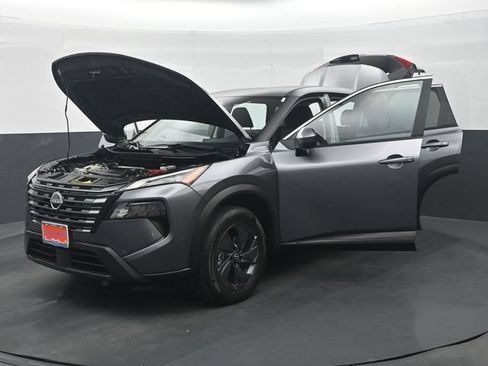 Used 2026 Nissan Rogue SV FWD image 36