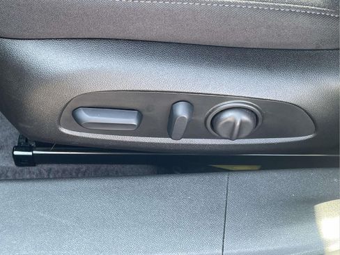 Used 2025 Chevrolet Malibu LT w/ LPO, Floor Liner Package FWD image 16