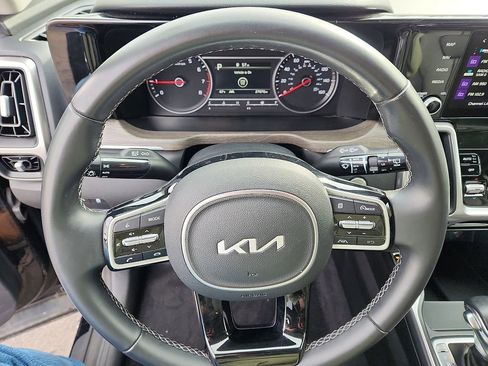 Certified 2022 Kia Sorento S image 19