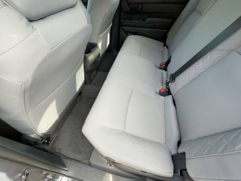 Used 2025 Toyota Tacoma SR5 AWD/4WD image 19