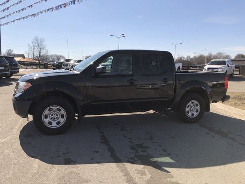 Used 2019 Nissan Frontier S image 3
