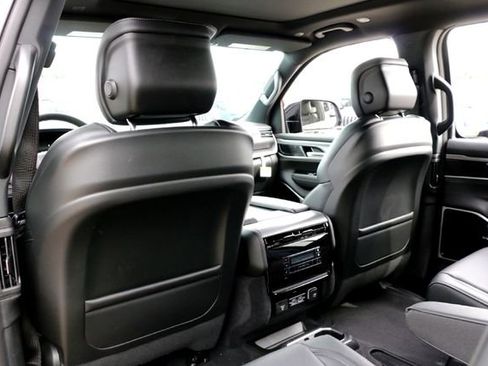 New 2026 Jeep Grand Wagoneer Limited w/ Premium Group II image 17