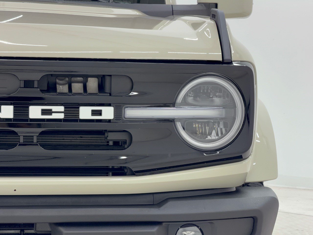 Used 2026 Ford Bronco Outer Banks AWD/4WD image 12