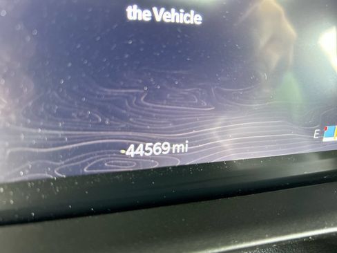Used 2023 Jeep Grand Cherokee Altitude AWD/4WD image 17