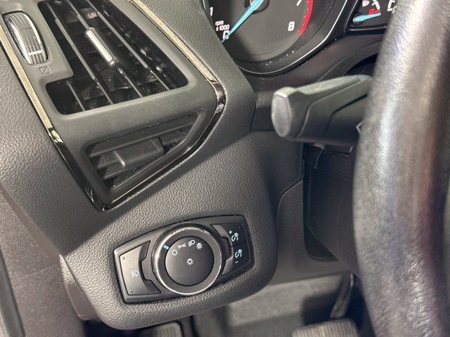 Used 2015 Ford Escape Titanium w/ Equipment Group 301A AWD/4WD image 20