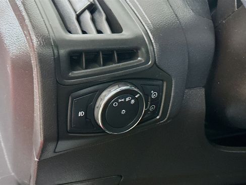 Used 2012 Ford Focus SEL image 10