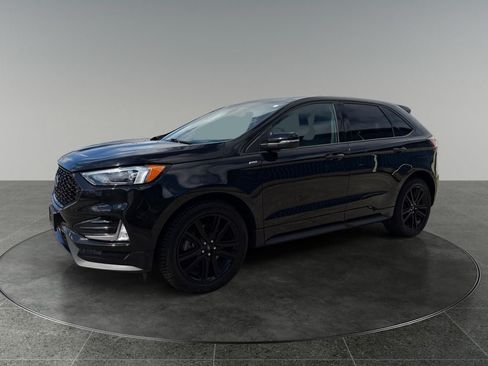 Used 2020 Ford Edge ST-Line w/ Cold Weather Package AWD/4WD image 3
