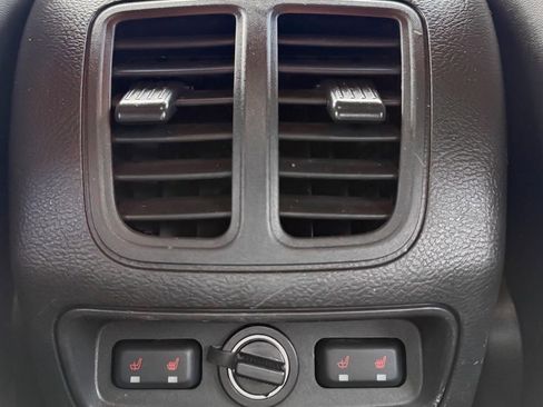 Used 2019 Ford Taurus Limited image 30