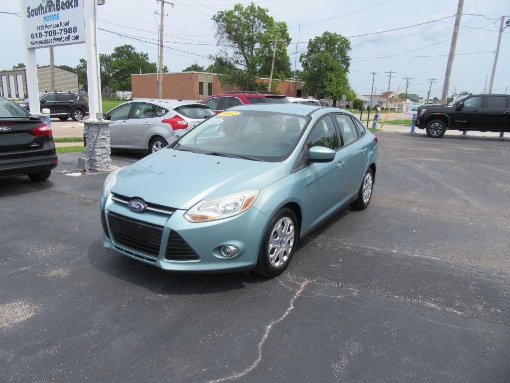Used 2012 Ford Focus SE FWD image 1