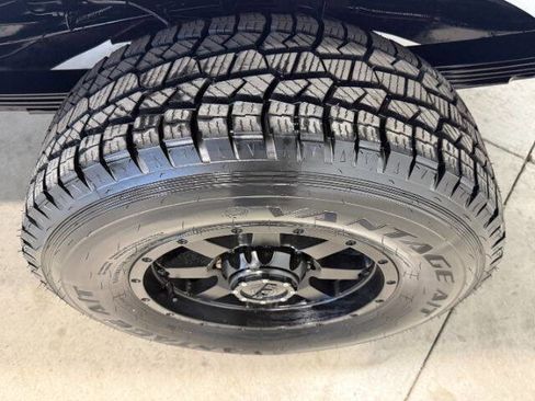 Used 2018 Chevrolet Express 3500 LT w/ LT Preferred Equipment Group image 19